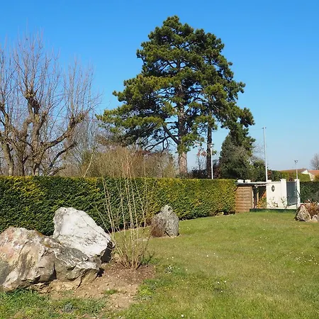 Bed & Breakfast Paris Cote Jardin Chalifert